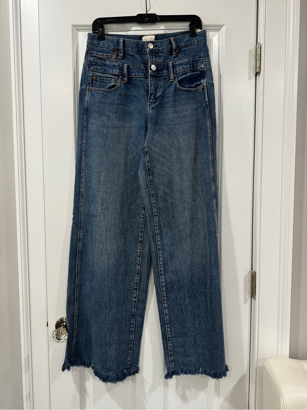 Alice + Olivia Wide-Leg High-Rise Jeans — Denim Blue